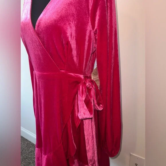 NWT Altar'd State Fuchsia Velvet Long Sleeve Faux Wrap Dress Size Large - Picture 3 of 9